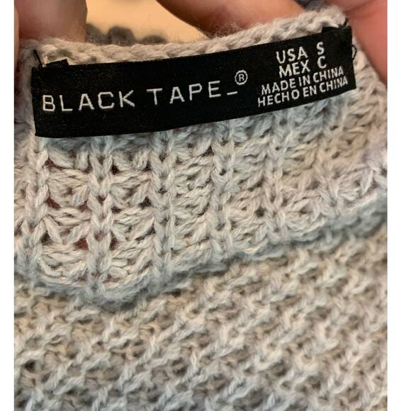 Black Tape gray honeycomb knit v neck long sleeves sweater size Small - Picture 6 of 11